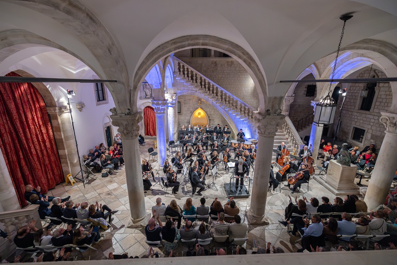 Martina Jembrišak i Dubrovački simfonijski orkestar u posebnoj glazbenoj večeri