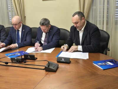 Potpisan ugovor za obnovu ambulante u Kuni Pelješkoj