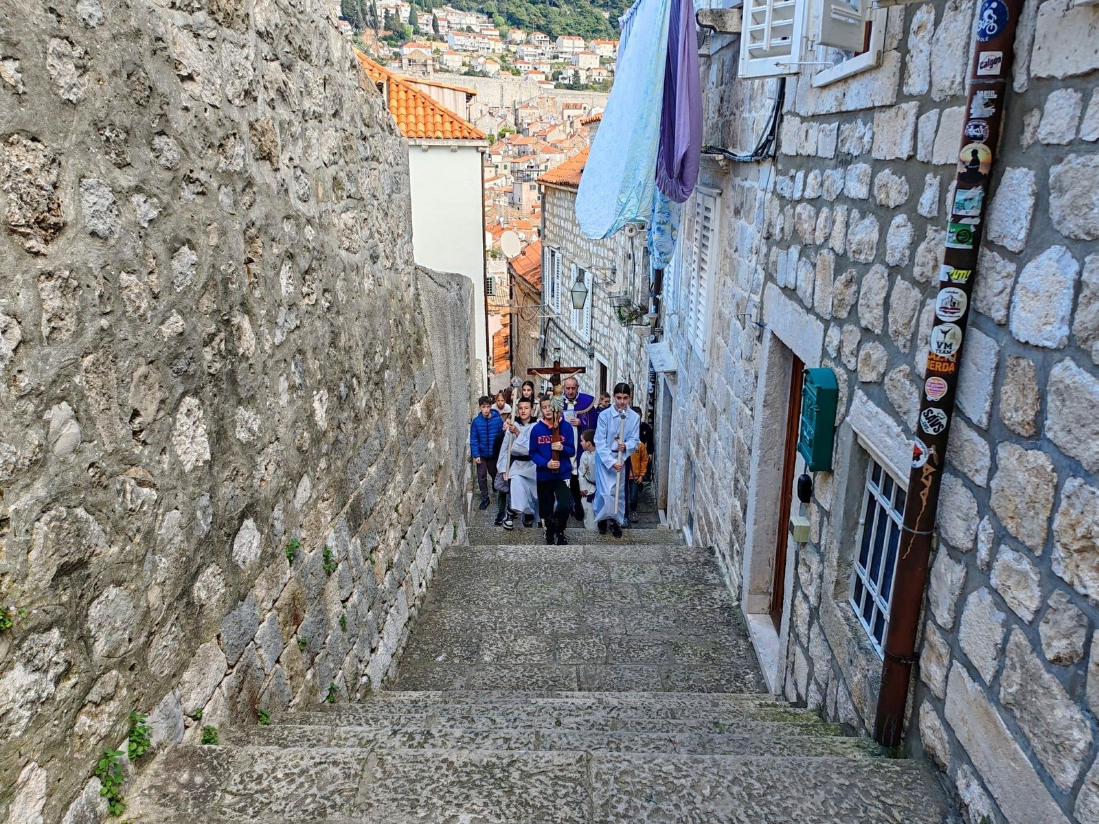 SUDJELOVALO 320 DJECE