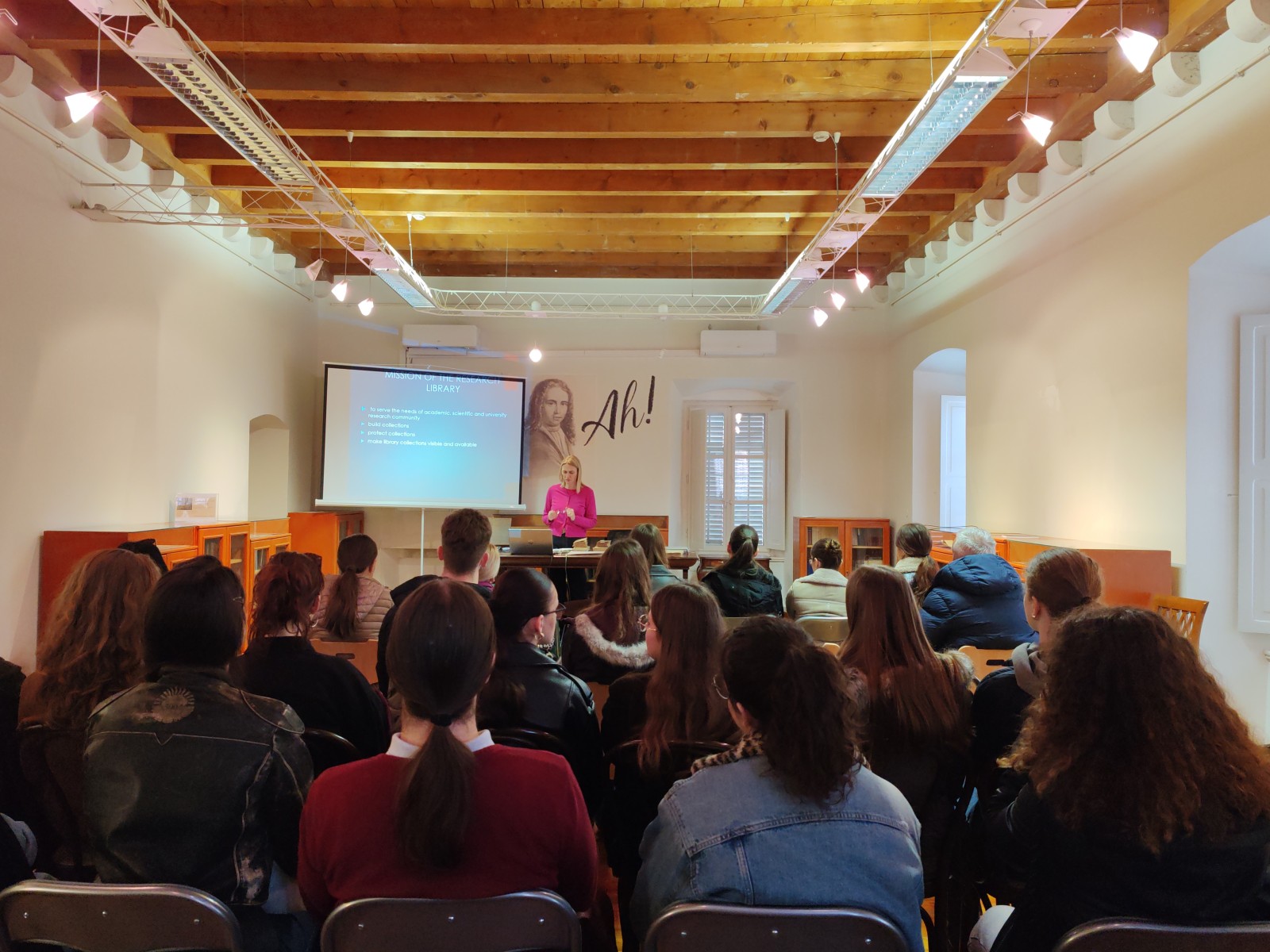 Sudionici Euroclassica simpozija posjetili Znanstvenu knjižnicu Dubrovnik