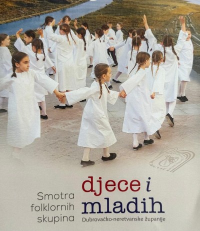 U Metkoviću održana prva smotra folklora za mlade