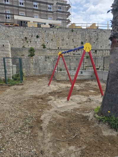 Obnova dječjeg igrališta na Lopudu započela