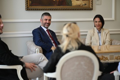 Nagrađivani ansambl Kazališta Marina Držića primljen od gradonačelnika