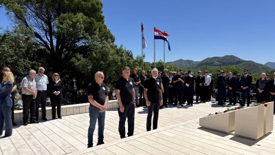 Položeni vijenci i zapaljene svijeće za Dan državnosti 2026.