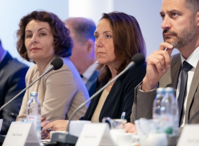 Župan Pezo na sjednici Otočnog vijeća uručeni ugovori