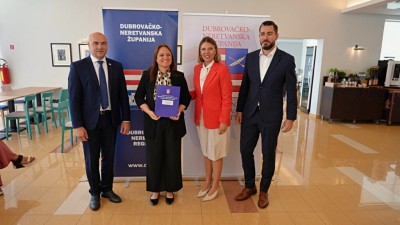 Uručeni ugovori vrijedni četiri milijuna eura u Smokvici