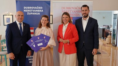 Uručeni ugovori vrijedni četiri milijuna eura u Smokvici