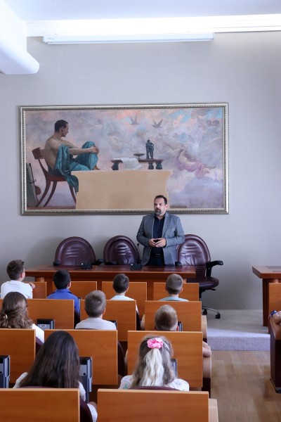 Gradonačelnik ugostio učenike i učiteljice koje promiču znakovni jezik