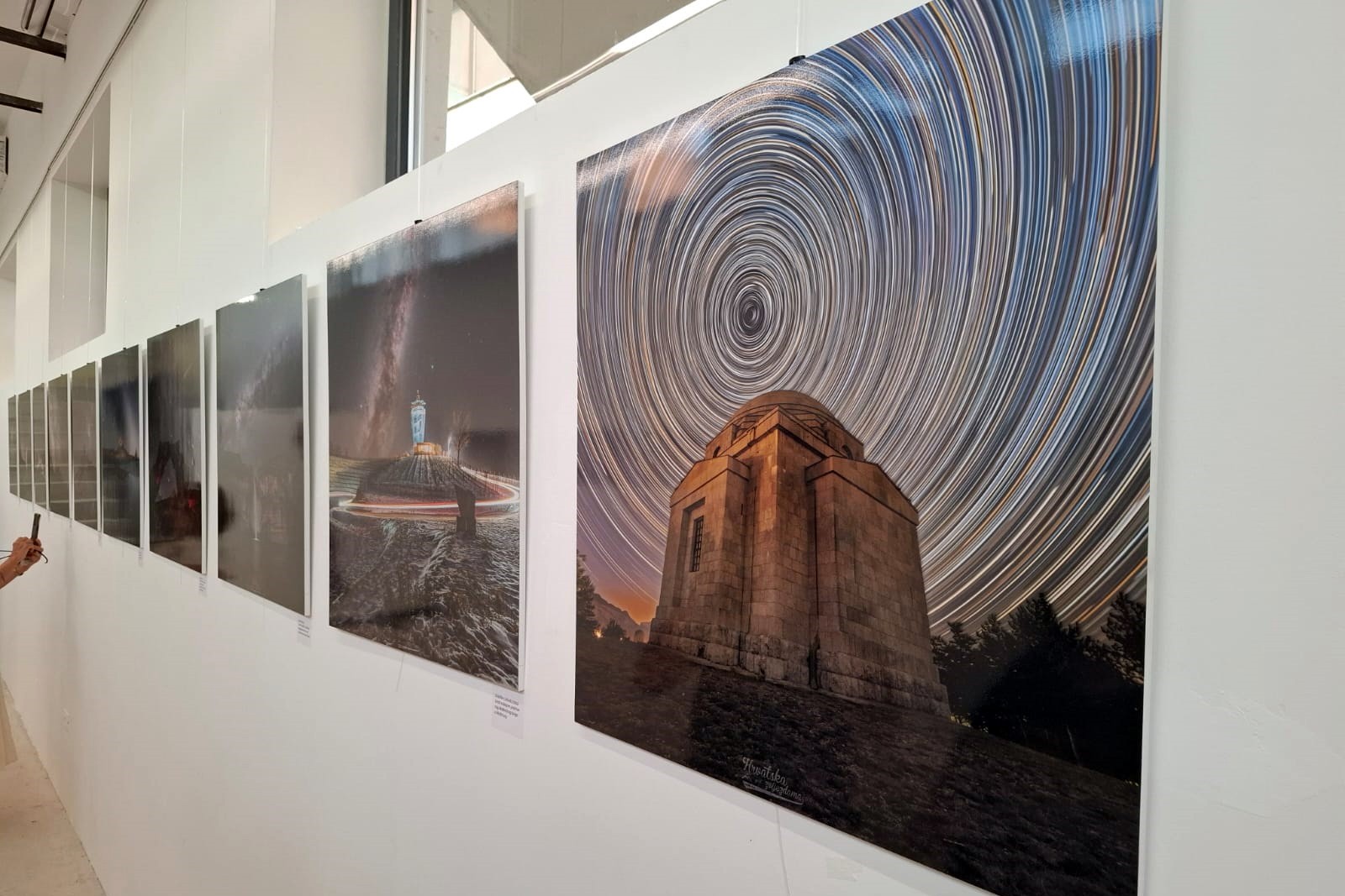 Otvorena izložba astrofotografija Branka Nađa „Hrvatska pod zvijezdama“ u ART UP galeriji