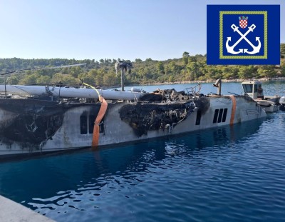 Požar i potonuće brodice kod Premanture, uklonjena olupina kod Hvara