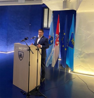 Butković otvorio obnovljenu Vela riva u Malom Lošinju