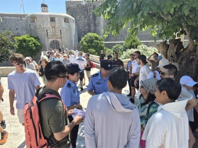 Strani policijski službenici u Dubrovniku osiguravaju sigurnost turista