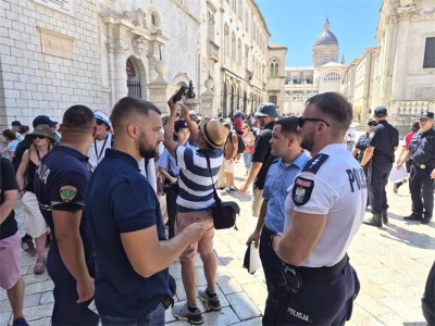 Strani policijski službenici u Dubrovniku osiguravaju sigurnost turista