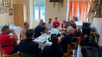 Zračne snage suzbijaju požar na Pelješcu