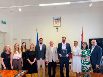 Župan potpisao ugovor za Inkluzivni centar Korčula