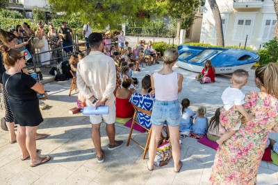 knjige-pod-stablima-cavtat_18082026_vlevi-6758.jpg
