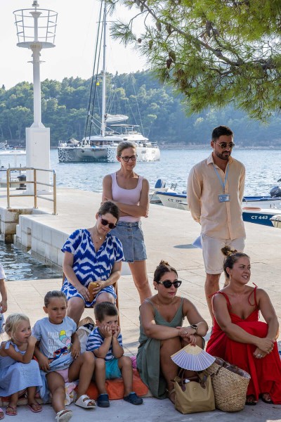 knjige-pod-stablima-cavtat_18082026_vlevi-6777.jpg