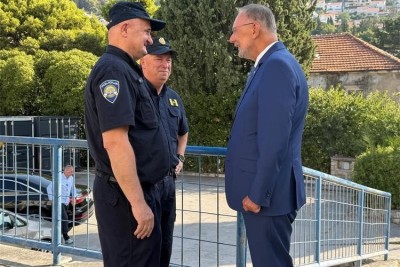 Ministar Božinović posjetio obnovljenu zgradu Policijske uprave