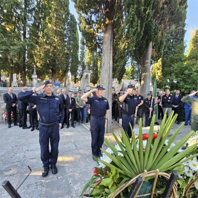 Polaganje vijenaca i paljenje svijeća za 35. obljetnicu agresije na Dubrovnik