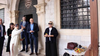 Župan Pezo sudjelovao u zvučnom pikadu povodom Dana slijepih