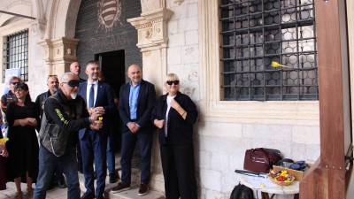 Župan Pezo sudjelovao u zvučnom pikadu povodom Dana slijepih