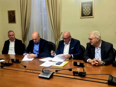 Kreće izgradnja pristana u luci Brijesta