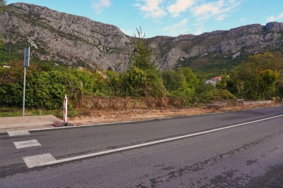 Započeli radovi na novom nogostupu u Komolcu