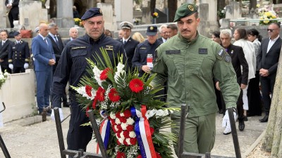 Položeni vijenci za poginule branitelje i civile