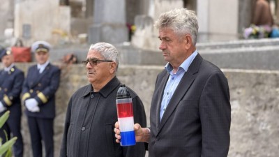 Položeni vijenci za poginule branitelje i civile