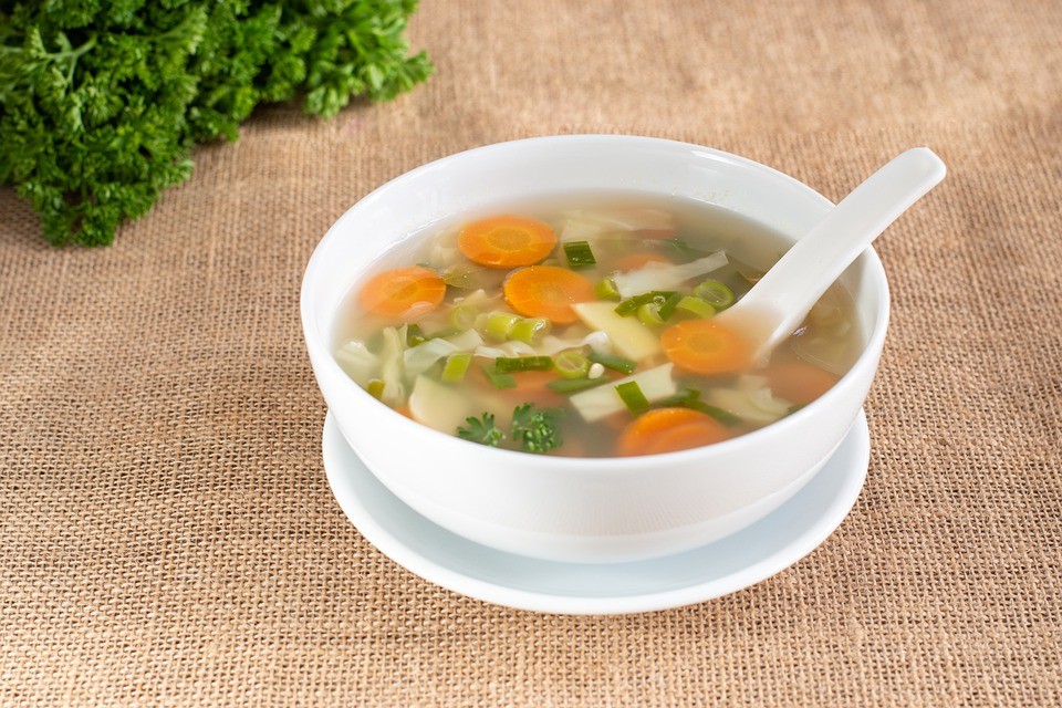 Lagana povrtna juha za oporavak organizma